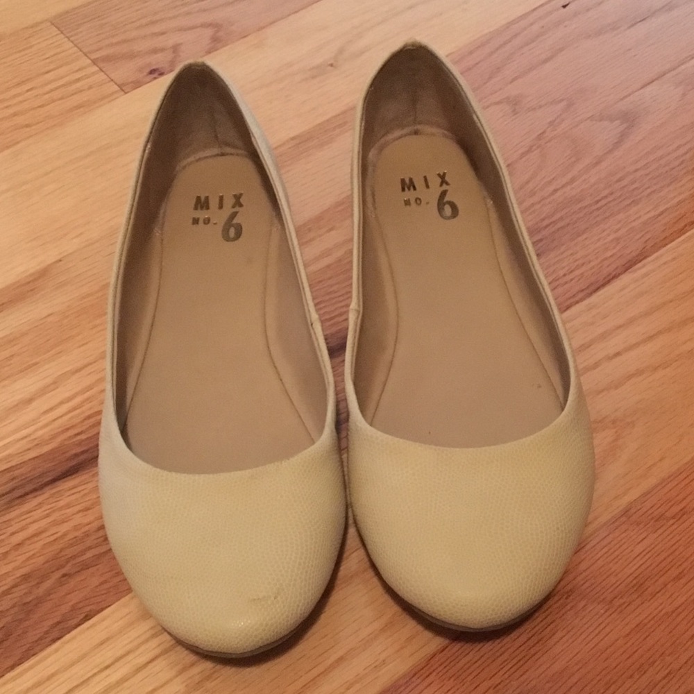 Mix No. 6 Danzey Ballet Flats in “Nude”